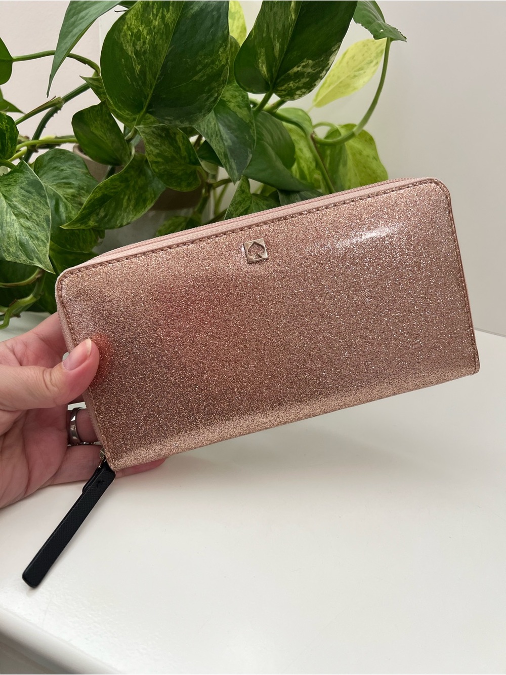 Kate Spade Mavis Street Neda Zip Around Wallet in Rose Gold, Shimmer Sparkly ♠️